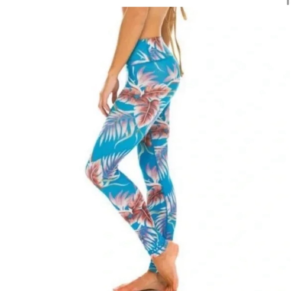 NWOT! AVIATOR NATION FLORAL PRINT LEGGINGS SIZE SMALL!